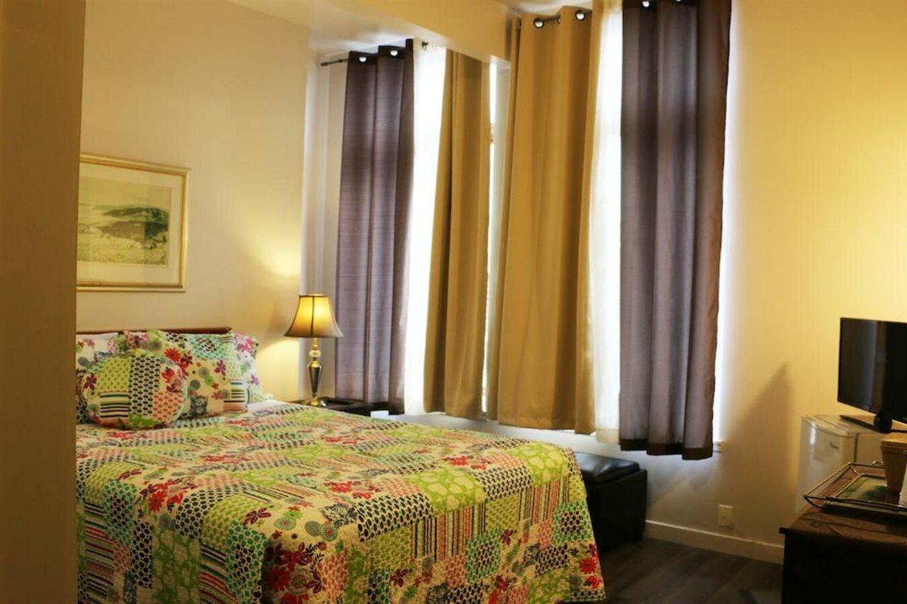 Hotel Auberge Manoir Ville Marie Montreal Bagian luar foto