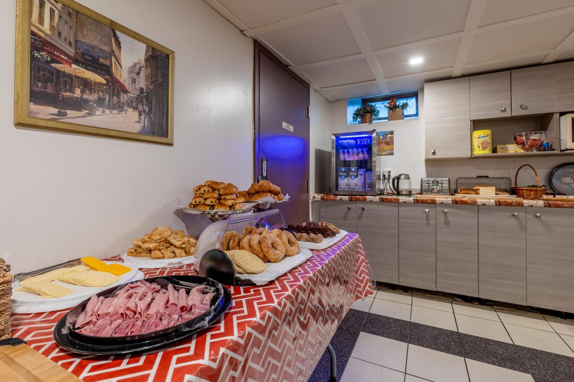 Hotel Auberge Manoir Ville Marie Montreal Bagian luar foto