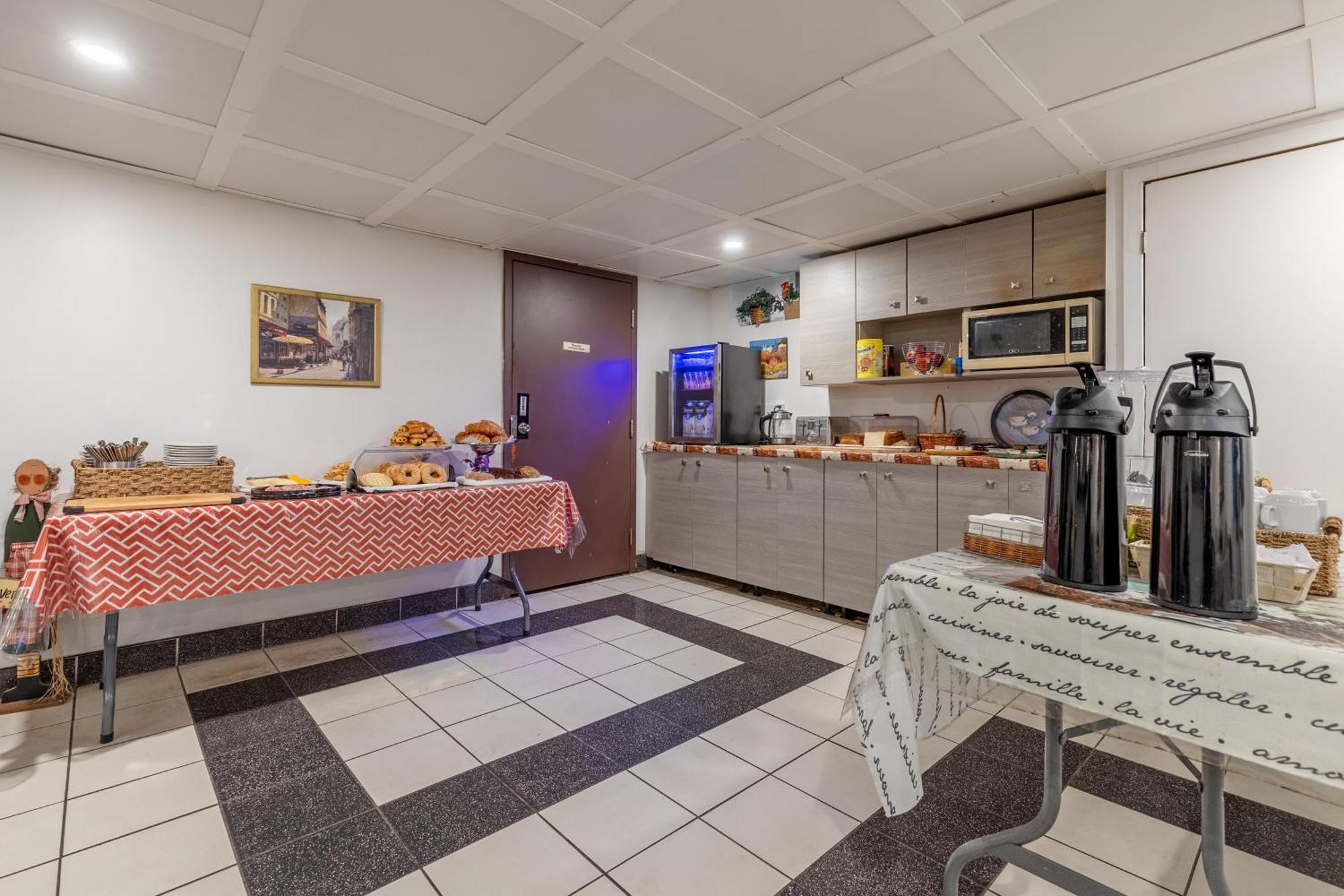 Hotel Auberge Manoir Ville Marie Montreal Bagian luar foto